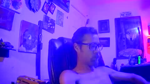 imtru online show from November 2025 03:06:01 AM