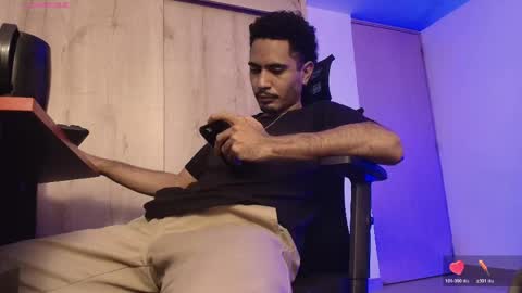 Daniel   thumb up me please its important Im new INDEPENDENT MODEL online show from April 2026 05:41:01 AM