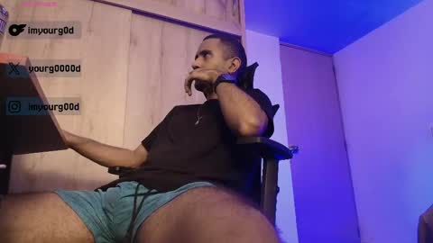 Snapshot of imyourg0d chatting on May 2026 03:25:02 AM Daniel thumb up me please its important Im new INDEPENDENT MODEL online show from May 2026 03:25:02 AM