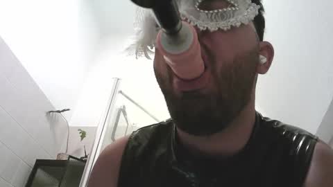 slavemaster online show from October 2025 09:07:02 AM