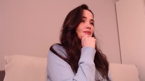 Snapshot of in_yan chatting on November 2025 05:46:02 PM Lin online show from November 2025 05:46:02 PM