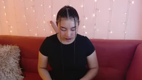 Snapshot of incredible_foxxy chatting on July 2026 04:19:02 AM incredible_foxxy online show from July 2026 04:19:02 AM