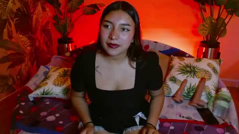 Snapshot of incredible_foxxy chatting on August 2026 03:39:01 AM incredible_foxxy online show from August 2026 03:39:01 AM