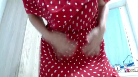 Snapshot of increible_della chatting on May 2026 05:19:02 PM Della online show from May 2026 05:19:02 PM