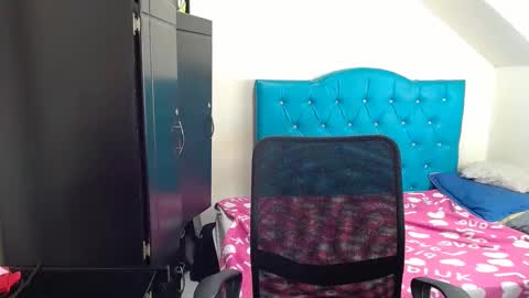 incubus_couple1 online show from January 2025 01:13:02 AM