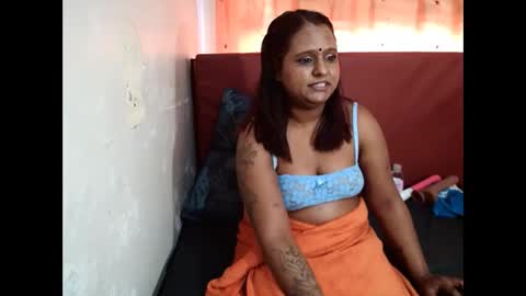 Snapshot of indian_sunshine chatting on May 2026 07:17:01 AM indian_sunshine online show from May 2026 07:17:01 AM