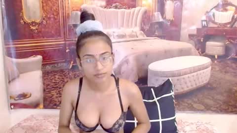 Snapshot of indianbootylicious1 chatting on March 2026 05:08:02 AM nala online show from March 2026 05:08:02 AM