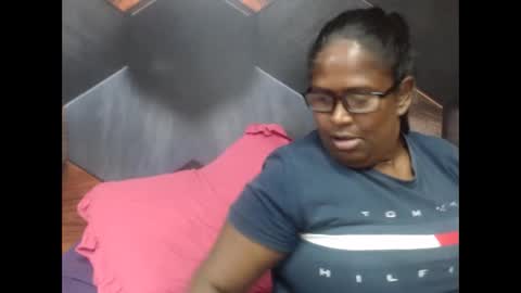 Snapshot of indiandeluxe chatting on November 2025 04:57:02 AM indiandeluxe online show from November 2025 04:57:02 AM