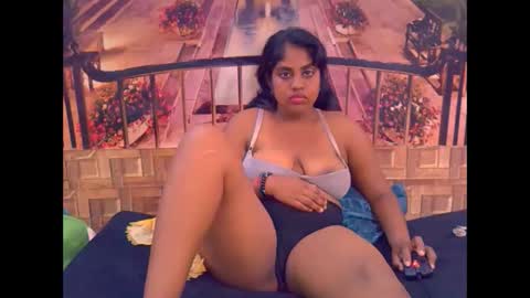 Snapshot of indiandiva27 chatting on February 2026 06:22:01 AM indiandiva27 online show from February 2026 06:22:01 AM