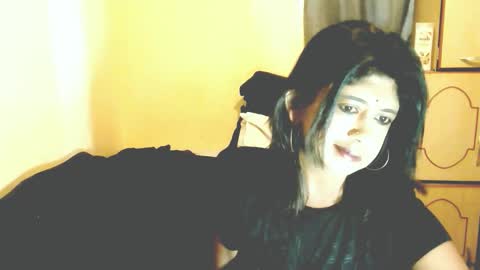 Snapshot of indianpleasures21 chatting on April 2026 07:52:01 AM indianpleasures21 online show from April 2026 07:52:01 AM