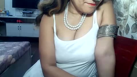 Radha online show from February 2025 06:15:02 PM