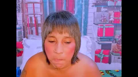 indianroxy27 online show from December 2025 06:37:02 PM