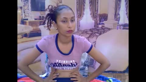 indiansexybutt4u2luv online show from February 2026 06:53:01 AM