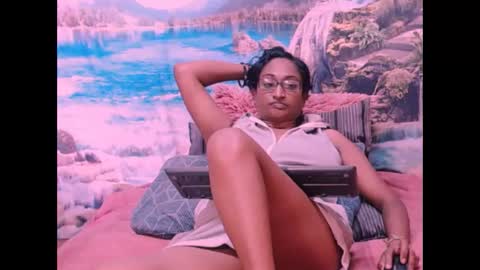 Snapshot of indianspicy69 chatting on February 2025 11:40:02 AM Shreya online show from February 2025 11:40:02 AM