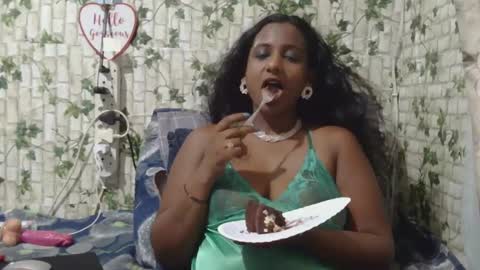 Snapshot of indiantina01 chatting on February 2025 08:00:01 PM tina online show from February 2025 08:00:01 PM