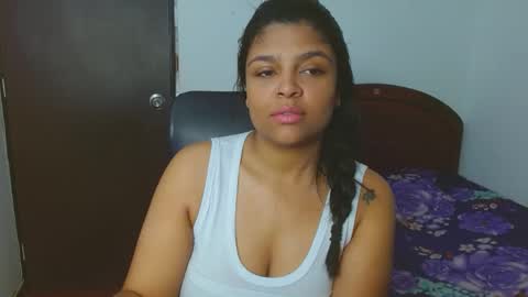 Snapshot of indica_18 chatting on December 2024 01:39:01 PM Aleja vallejo online show from December 2024 01:39:01 PM