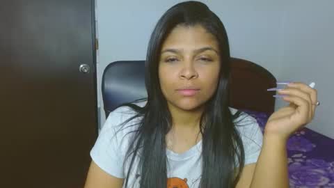 Snapshot of indica_18 chatting on December 2024 05:02:01 PM Aleja vallejo online show from December 2024 05:02:01 PM