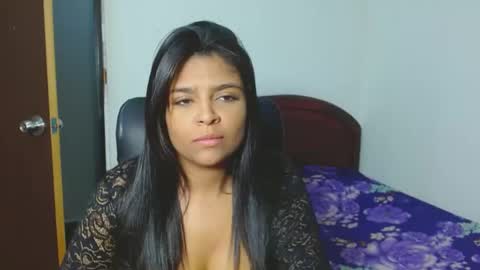 Snapshot of indica_18 chatting on February 2025 01:23:02 AM Aleja vallejo online show from February 2025 01:23:02 AM