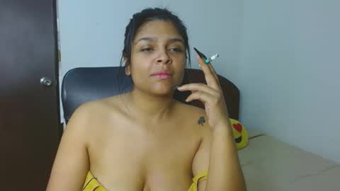 Snapshot of indica_18 chatting on February 2025 09:10:01 AM Aleja vallejo online show from February 2025 09:10:01 AM