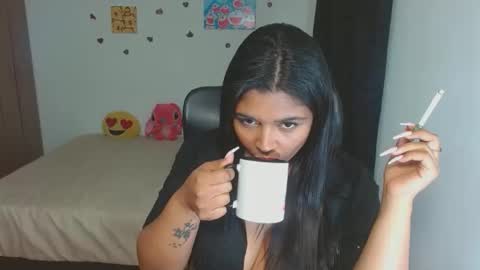 Snapshot of indica_18 chatting on October 2025 03:54:02 AM Aleja vallejo online show from October 2025 03:54:02 AM