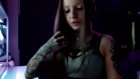 Snapshot of inesdesire chatting on February 2025 07:44:02 AM InesDesire online show from February 2025 07:44:02 AM