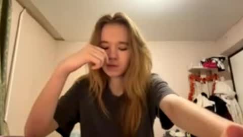 Sofia online show from March 2026 04:18:02 PM