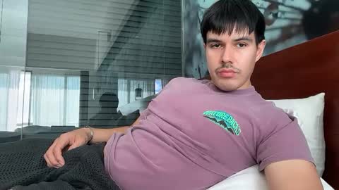 Lucas online show from November 2025 03:01:01 PM