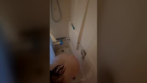 infinitywolf16 online show from May 2026 03:49:02 PM