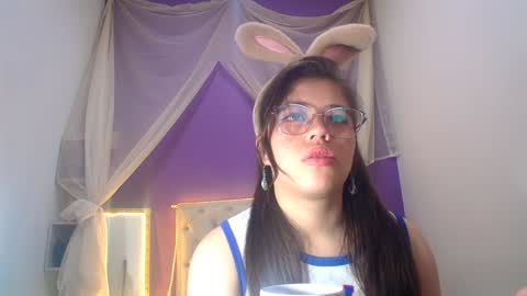 Snapshot of ingrid_casas chatting on December 2024 11:30:01 PM Ingrid petite online show from December 2024 11:30:01 PM