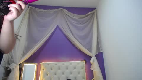 Snapshot of ingrid_casas chatting on January 2025 11:59:02 PM Ingrid petite online show from January 2025 11:59:02 PM