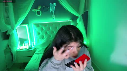 Snapshot of ingrid_casas chatting on January 2025 10:30:02 PM Ingrid petite online show from January 2025 10:30:02 PM