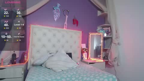 Snapshot of ingrid_casas chatting on March 2025 03:13:02 AM Ingrid petite online show from March 2025 03:13:02 AM