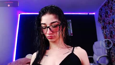 Ingrid Zese online show from November 2025 07:48:02 PM