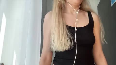 iniva05 online show from April 2026 10:32:01 AM