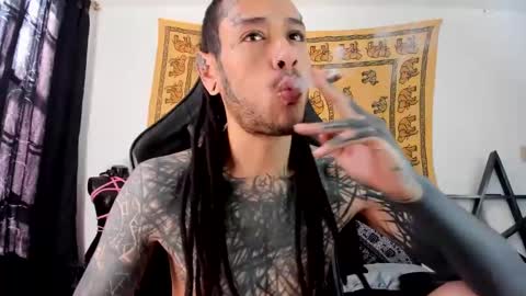 Snapshot of ink_u_buzz chatting on January 2025 03:29:01 PM Dani online show from January 2025 03:29:01 PM