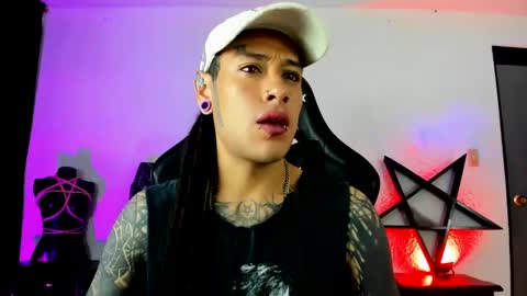 Snapshot of ink_u_buzz chatting on January 2025 06:02:01 AM Dani online show from January 2025 06:02:01 AM