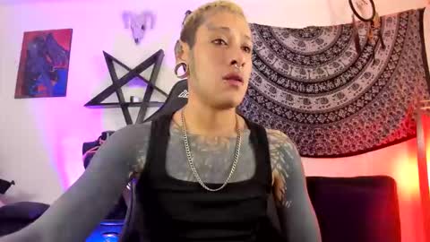 Snapshot of ink_u_buzz chatting on October 2025 02:45:01 AM Dani online show from October 2025 02:45:01 AM