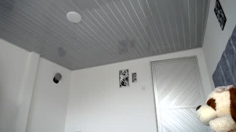 lyan onlyfans n linda online show from April 2026 10:23:02 PM