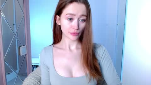 Lina online show from January 2025 10:52:02 AM