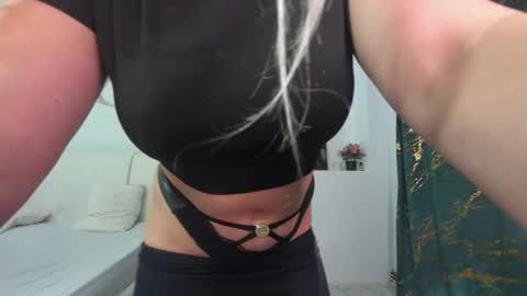 Eva online show from November 2025 11:26:01 PM