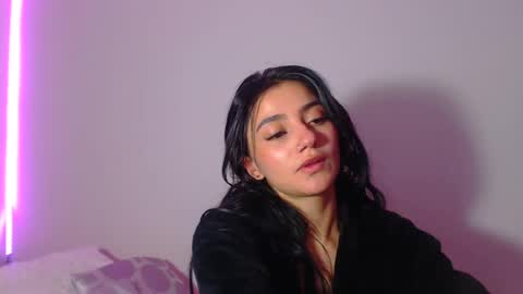 Abril online show from October 2025 02:31:02 AM