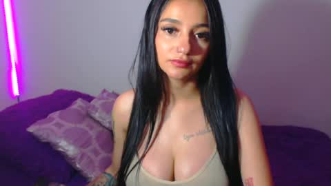 Snapshot of innocent_fox chatting on June 2026 11:30:02 PM Abril online show from June 2026 11:30:02 PM