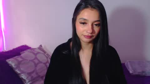 Snapshot of innocent_fox chatting on July 2026 07:38:01 PM Abril online show from July 2026 07:38:01 PM