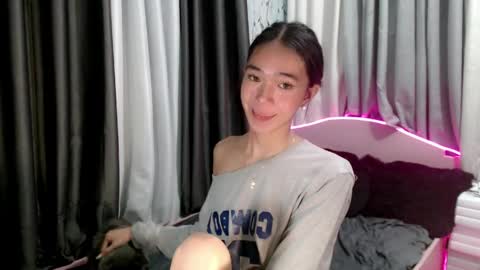 Reign online show from April 2026 07:58:01 PM