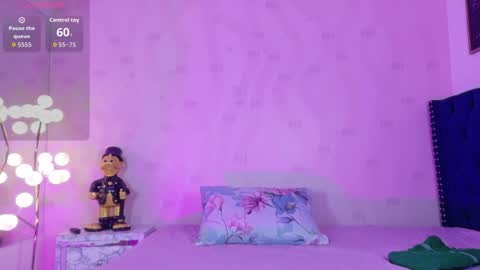 innocenthazel online show from February 2026 03:00:02 AM