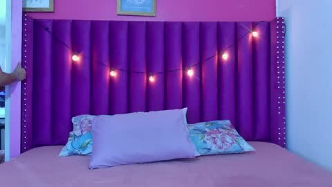 innocenthazel online show from April 2026 02:50:02 AM