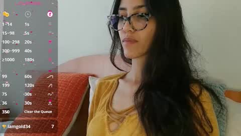 Snapshot of innocentlatiina chatting on December 2024 10:34:01 PM Laroa online show from December 2024 10:34:01 PM