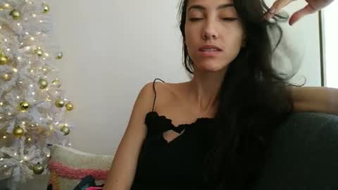 Snapshot of innocentlatiina chatting on December 2024 05:10:01 PM Laroa online show from December 2024 05:10:01 PM