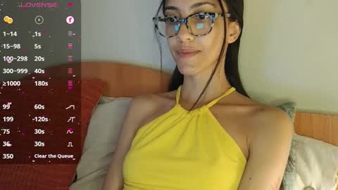 Snapshot of innocentlatiina chatting on January 2025 11:54:01 PM Laroa online show from January 2025 11:54:01 PM