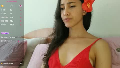 Snapshot of innocentlatiina chatting on September 2025 06:44:02 PM Laroa online show from September 2025 06:44:02 PM